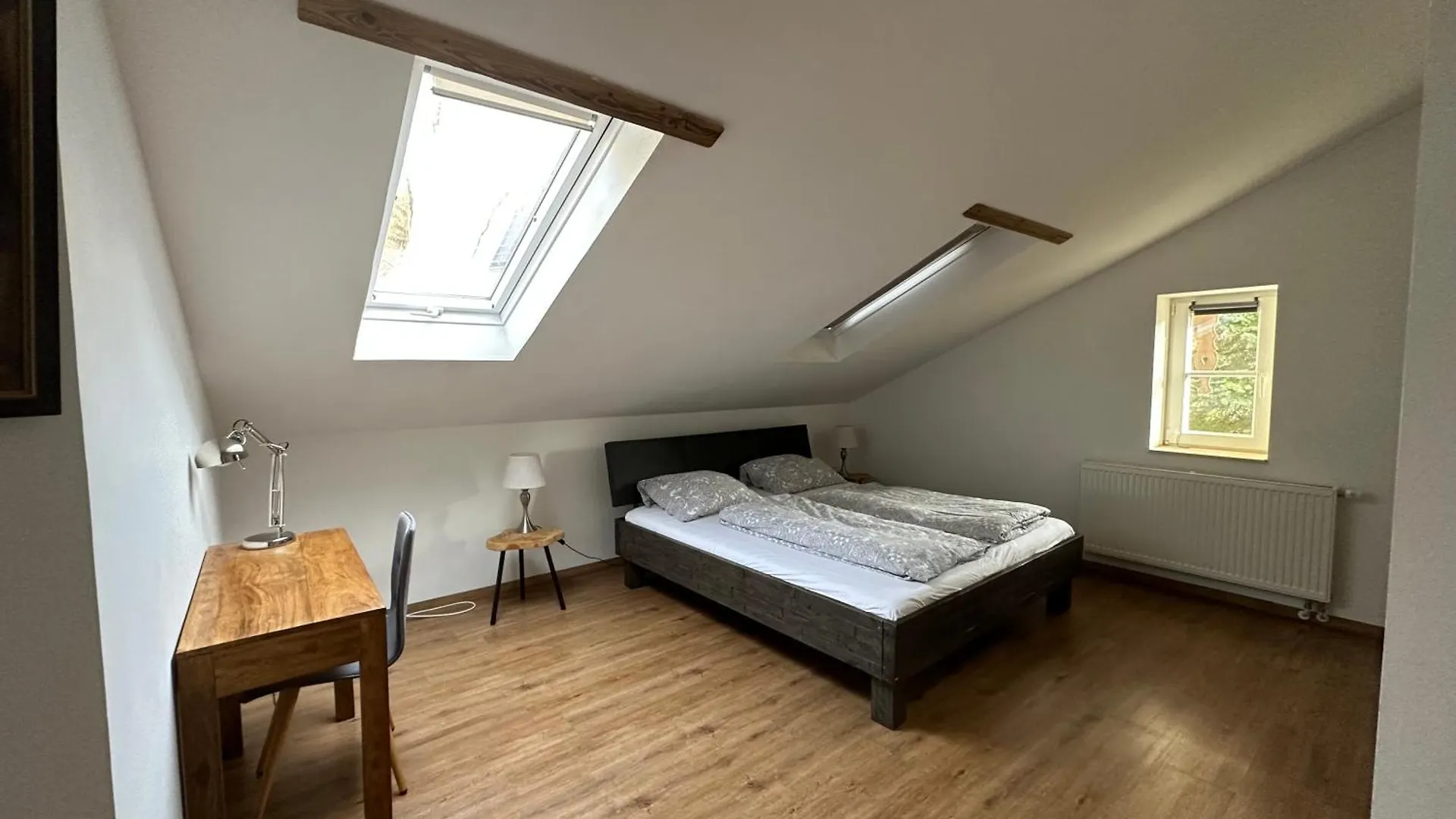 شقة Ferienwohnungen Schweizerhaus دريسدن