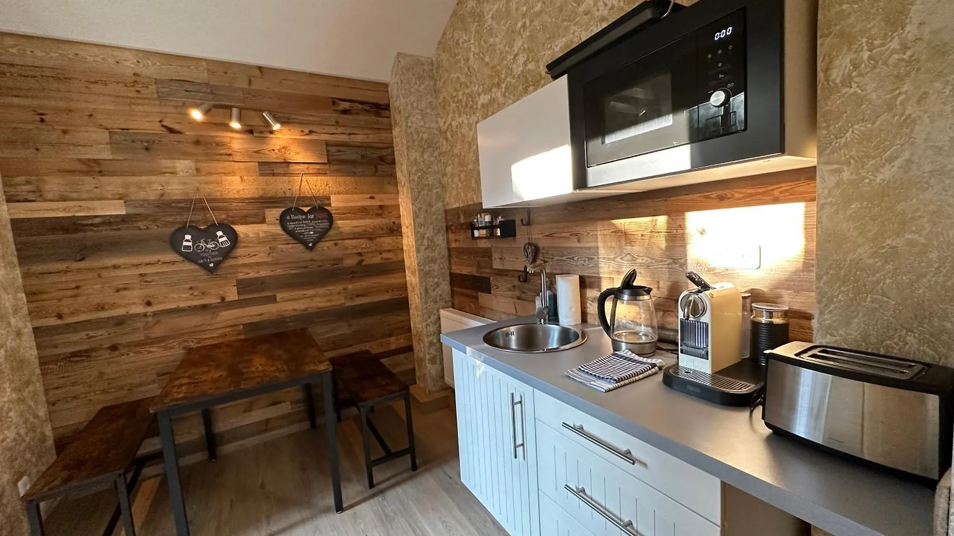 Ferienwohnungen Schweizerhaus Dresden Apartment